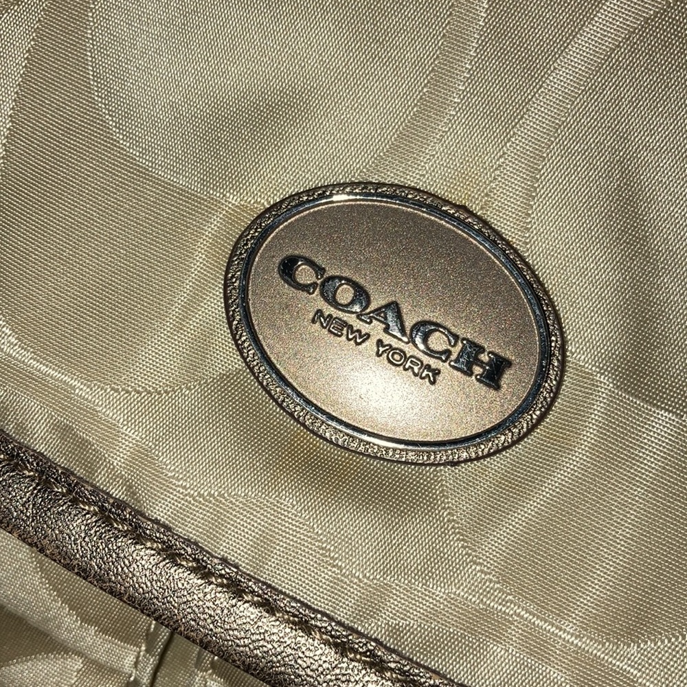 Coach 2piece - Picture 12 of 12